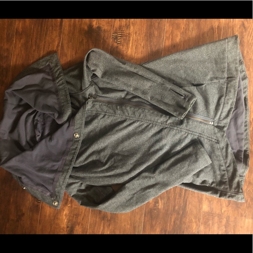 Lululemon grey savasana wrap jacket